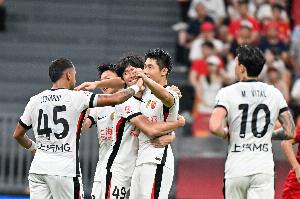 足球报：海港亚冠13场不胜压力不小，7外援齐备展现改变决心