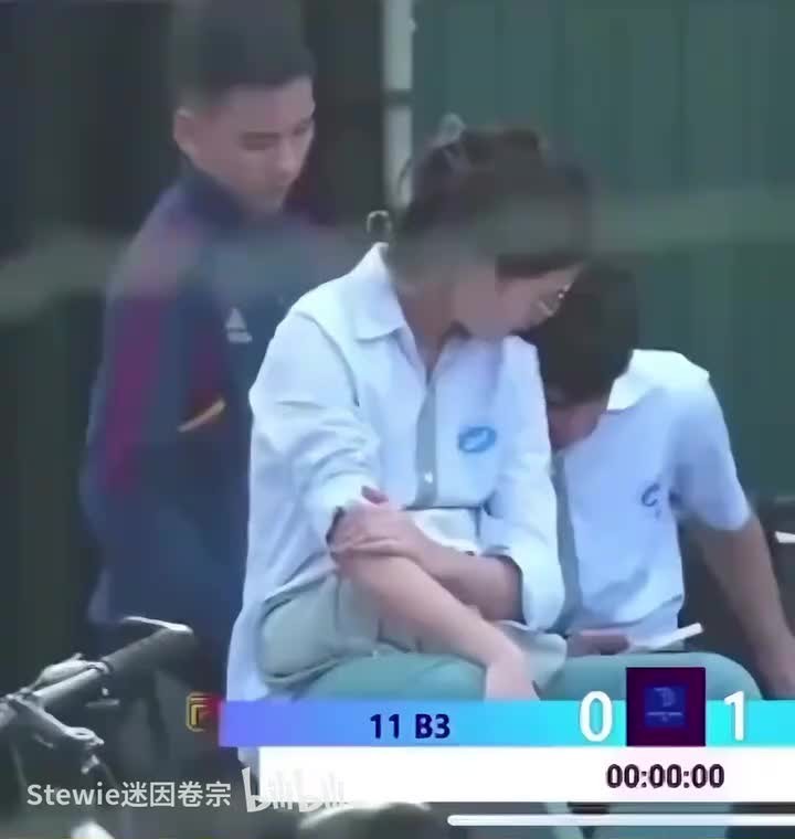把日子过好！越南足球联赛，导播拍到了耐人寻味的一幕&hellip;&hellip;